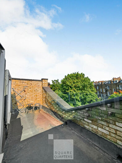 3 Bedroom Flat To Rent In Caledonian Road, Islington, N1