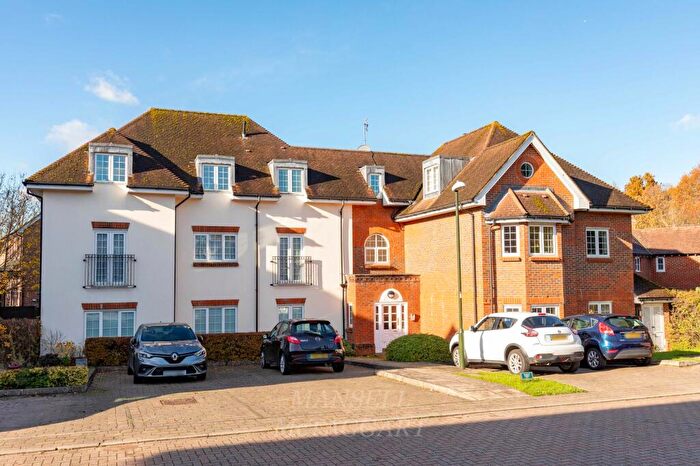 1 Bedroom Flat For Sale In Maddox Drive, Crawley, RH10