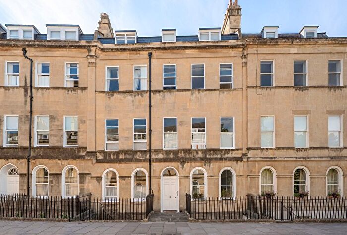 1 Bedroom Flat For Sale In Henrietta Street, Bath, Somerset, BA2
