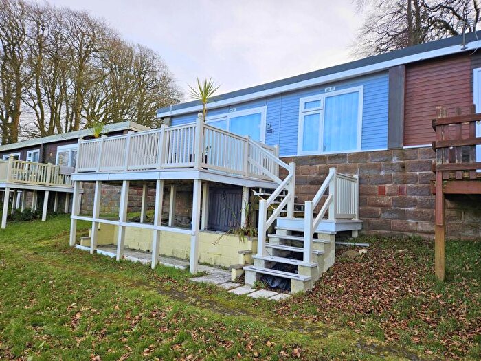 2 Bedroom End Of Terrace House For Sale In Bideford Bay Holiday Park, Bucks Cross, EX39