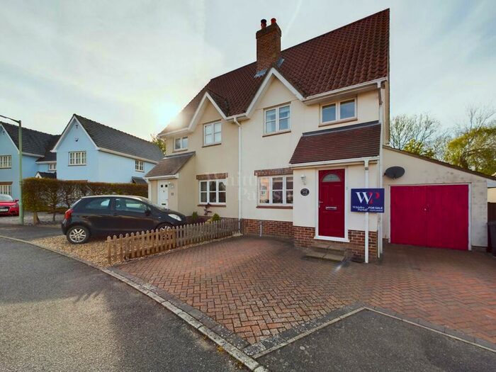 3 Bedroom Semi-Detached House For Sale In Columbine Way, Gislingham, Eye, IP23