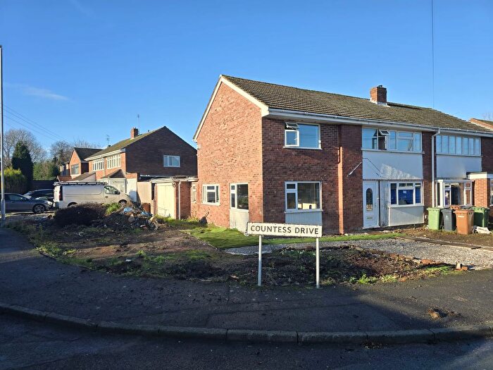 4 Bedroom Semi Detached House For Sale In Countess Drive, Walsall, WS4