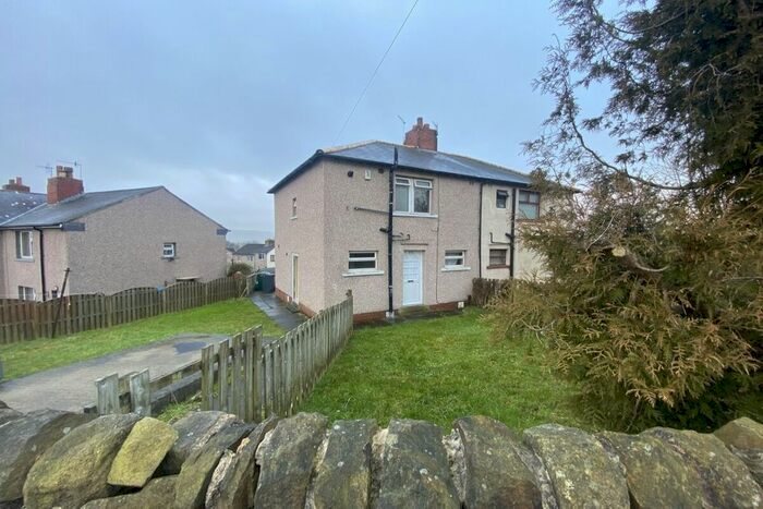 3 Bedroom Semi-Detached House To Rent In West Lane, Keighley BD22
