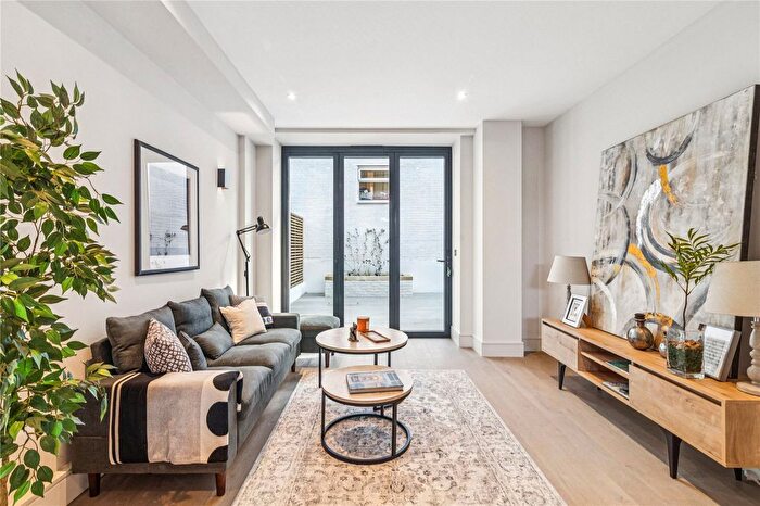 3 Bedroom Flat For Sale In Eardley Road, SW16