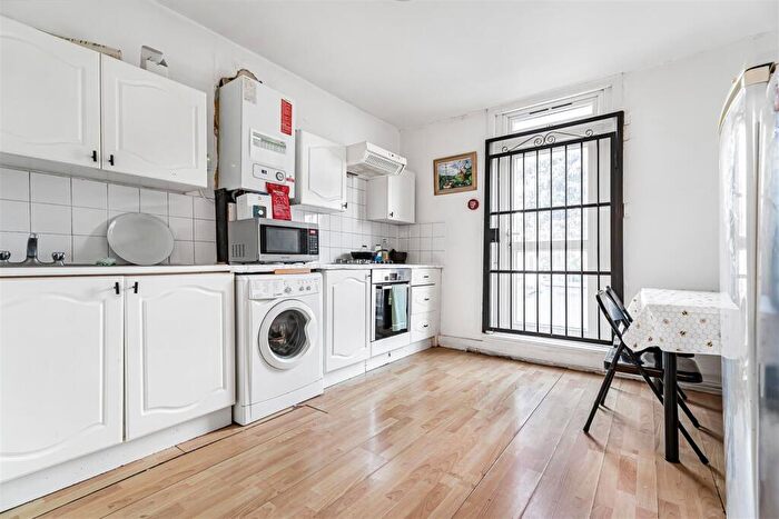 4 Bedroom Flat For Sale In Forest Road, Walthamstow, London, E17