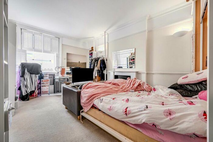 Studio To Rent In Lowndes Street, London, SW1X