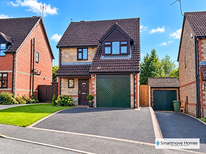 3 Bedroom Detached House For Sale In Hickleton Close, Ripley, DE5