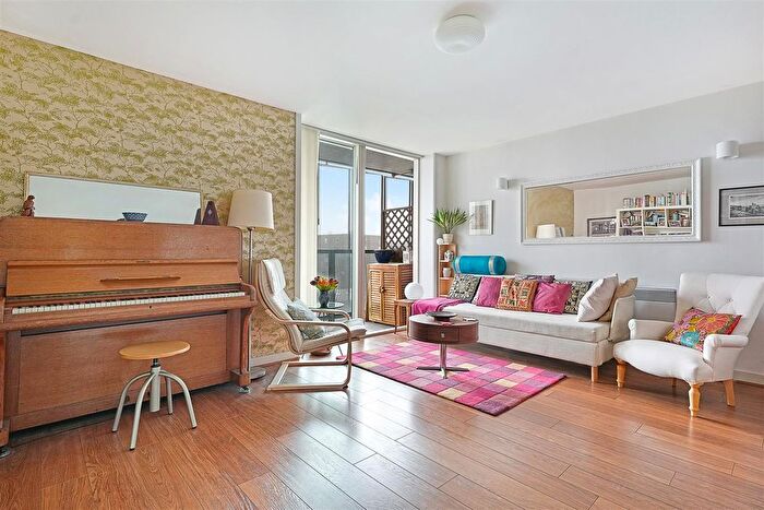 1 Bedroom Flat For Sale In Hudson Apartments, New River Village, Hornsey, N8