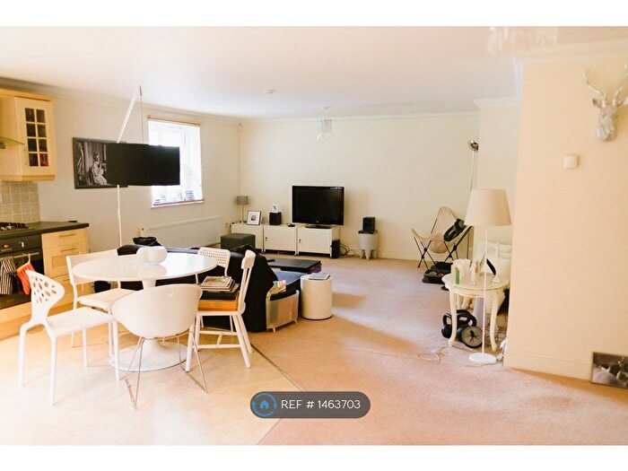 2 Bedroom Flat To Rent In Kirkwood Grove, Medbourne, Milton Keynes, MK5