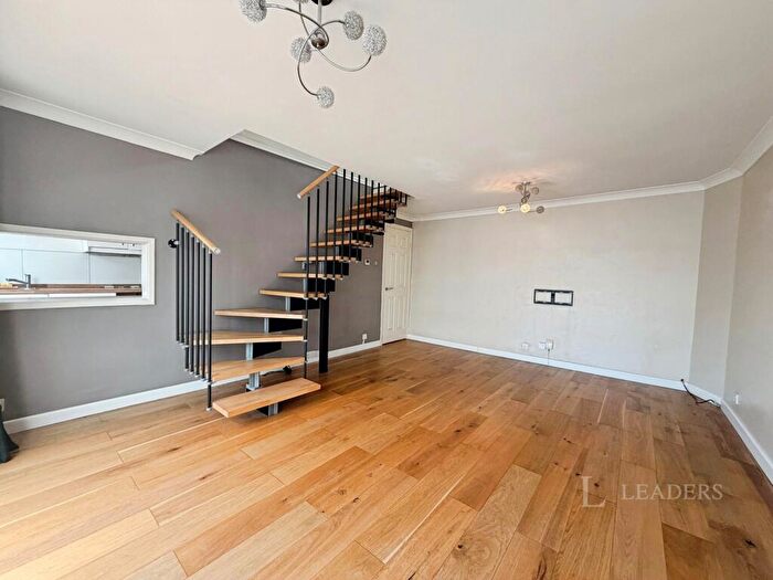 3 Bedroom Semi Detached House To Rent In Pembridge Close, Redditch, Worcestershire, B98