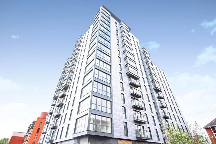 2 Bedroom Flat To Rent In ***Let Agreed***Lexington Apartments, Slough***Let Agreed***, SL2
