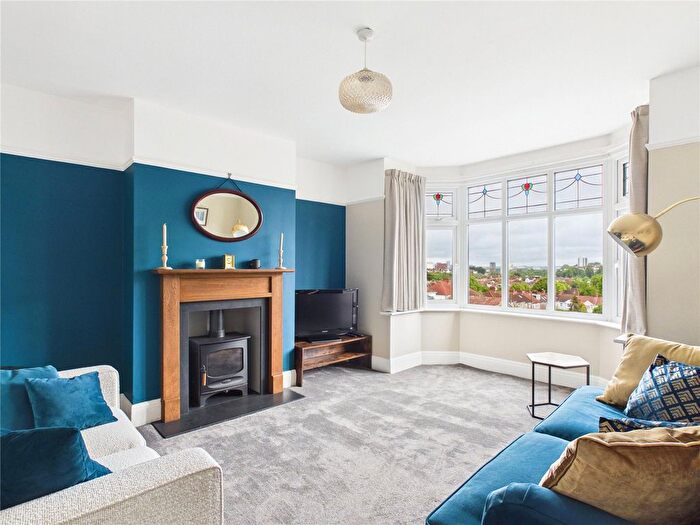 3 Bedroom Detached House To Rent In Aylesbury Crescent, Bedminster, Bristol, BS3
