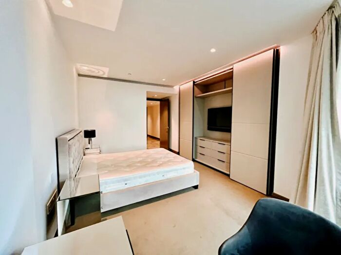 2 Bedroom Flat To Rent In - Blackfriars Rd, London, SE1