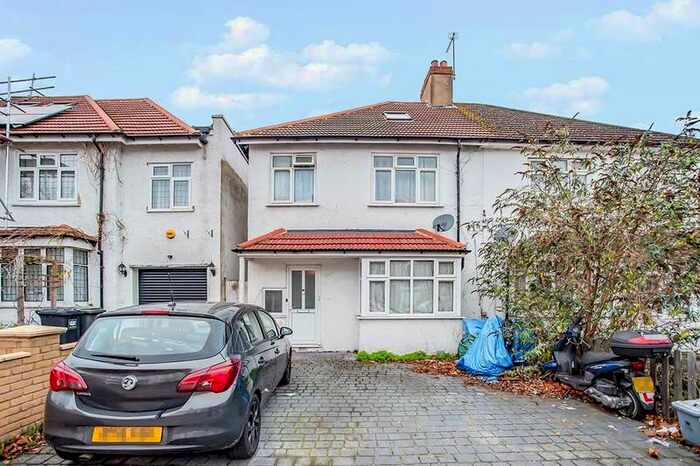 1 Bedroom Apartment To Rent In Luffman Road, London, SE12