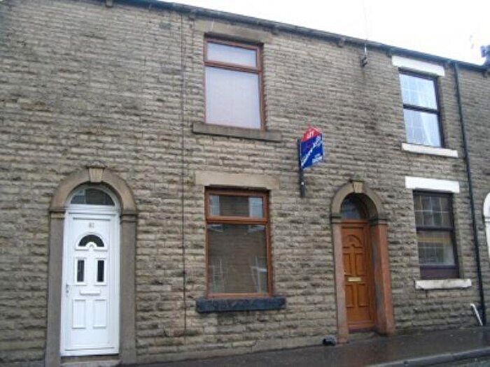 2 Bedroom Terraced House To Rent In Newhey Road Milnrow., OL16