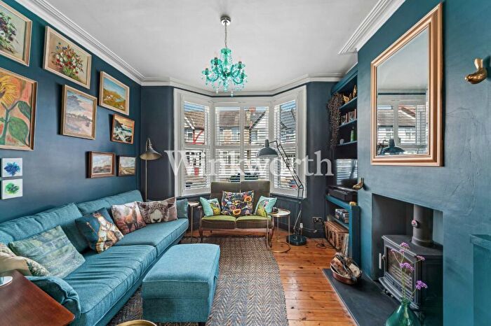 3 Bedroom Terraced House For Sale In Berwick Road, London, N22