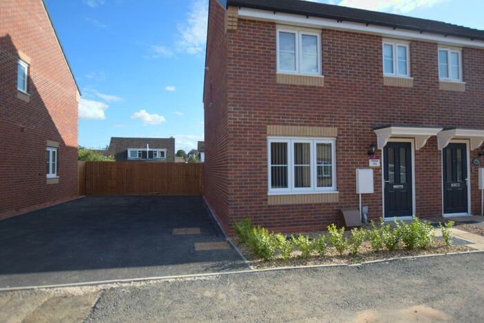 3 Bedroom Semi-Detached House To Rent In The Maltings, Kirton In Lindsey, DN21