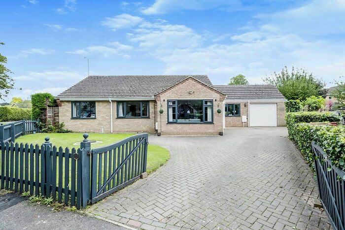 4 Bedroom Detached Bungalow For Sale In Windsor Drive, Ramsey, Huntingdon, PE26