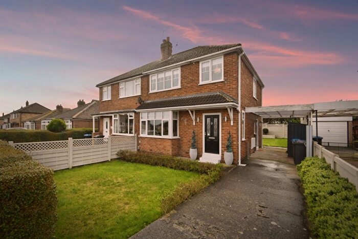 3 Bedroom Semi Detached House For Sale In Wedderburn Avenue, Harrogate, HG2