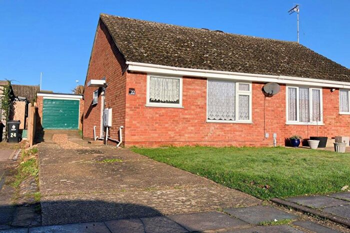 2 Bedroom Bungalow For Sale In Becontree Close, Clacton-on-Sea, CO15