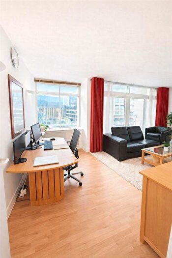 2 Bedroom Flat To Rent In St. Giles High Street, London, WC2H