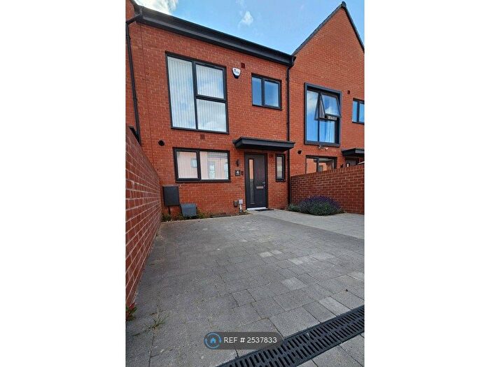 3 Bedroom Terraced House To Rent In Kilby Lane, Leicester, LE3