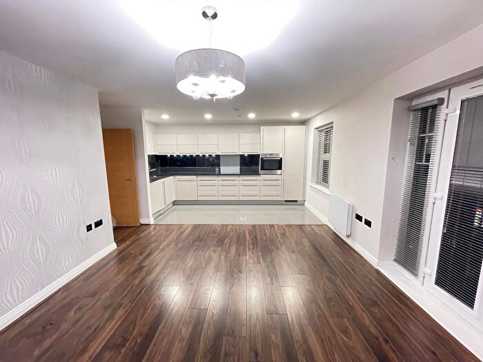 Block Of Flats To Rent In Colnhurst Road, Watford, WD17