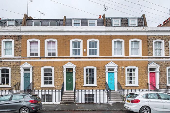 3 Bedroom Terraced House For Sale In Linton Street, Islington, N1