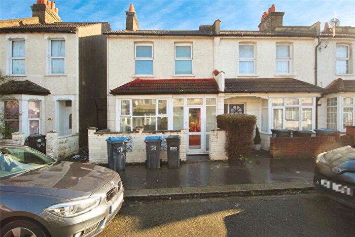 3 Bedroom Terraced House To Rent In Lakehall Road, Thornton Heath, CR7