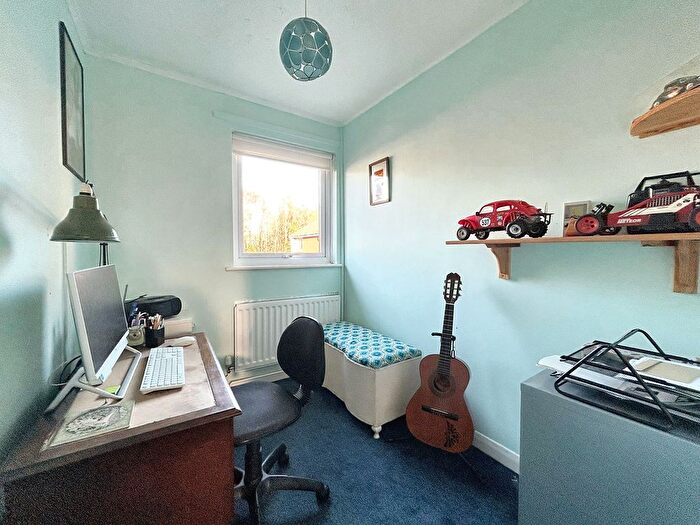3 Bedroom Terraced House For Sale In Cavalier Close, Dibden, SO45