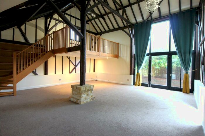 3 Bedroom Barn Conversion To Rent In Nazeing, Essex., EN9