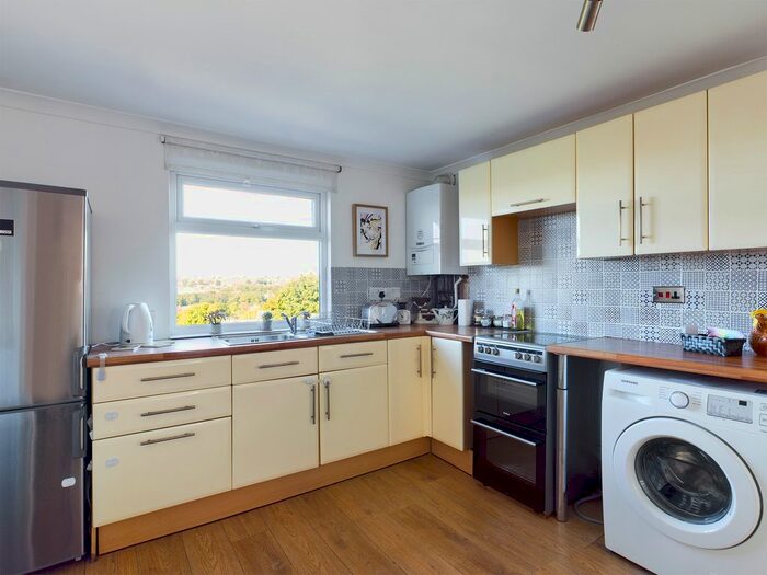 2 Bedroom Flat To Rent In Beaconsfield Villas, Brighton, BN1