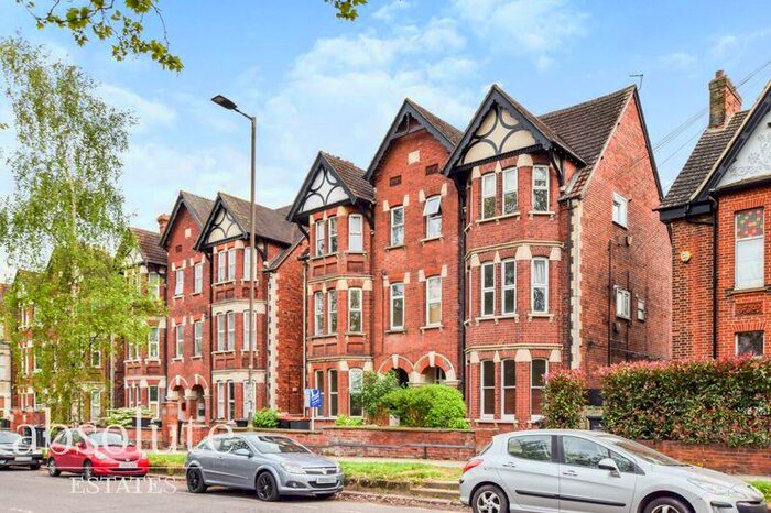 1 Bedroom Flat To Rent In Clapham Road, Bedford, MK41