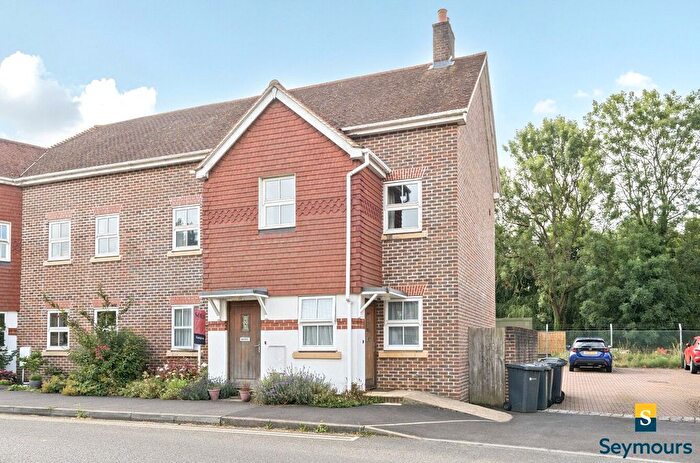 2 Bedroom Flat For Sale In Chilworth, Guildford, Surrey, GU4