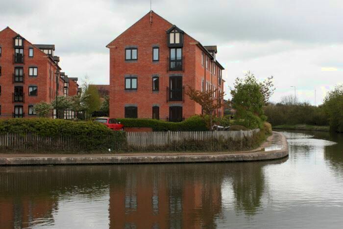 2 Bedroom Flat To Rent In The Moorings, Leamington Spa, CV31
