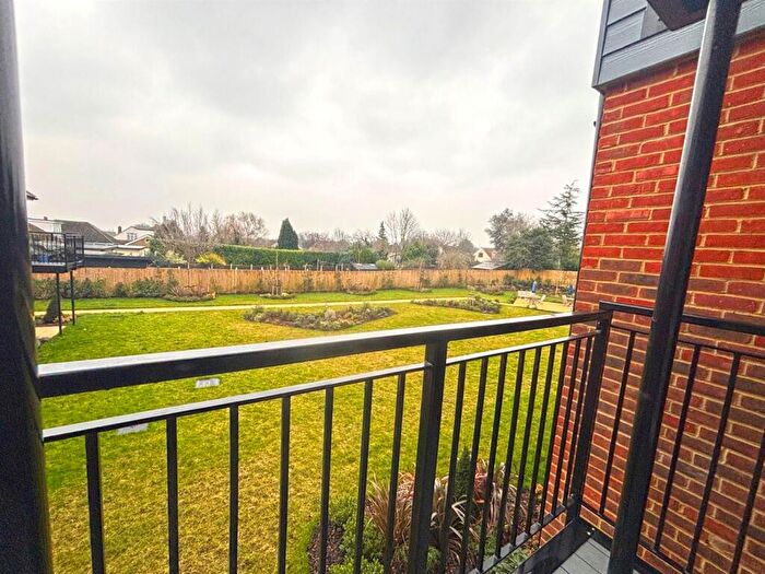 1 Bedroom Flat For Sale In - High Street, Rainham, Gillingham, ME8