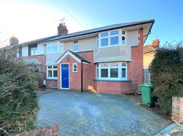 3 Bedroom Semi-Detached House To Rent In Campbell Road, Oxford, OX4