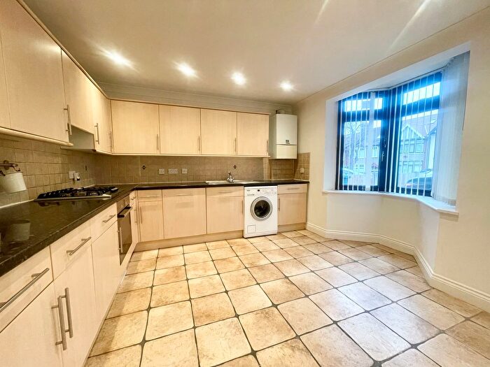 4 Bedroom Property To Rent In Arlington Road, Woodford Green, IG8