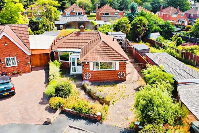 2 Bedroom Detached Bungalow For Sale In Woodcote Road, Braunstone Town, Leicester, LE3