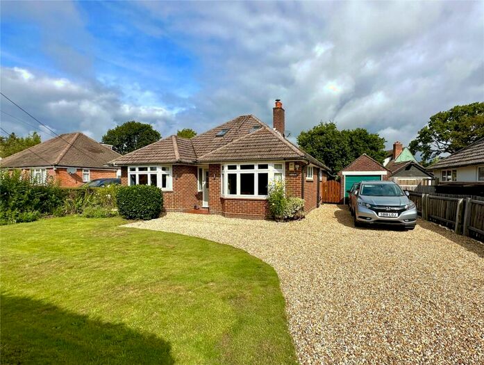 4 Bedroom Bungalow For Sale In Hundred Lane, Portmore, Lymington, Hampshire, SO41