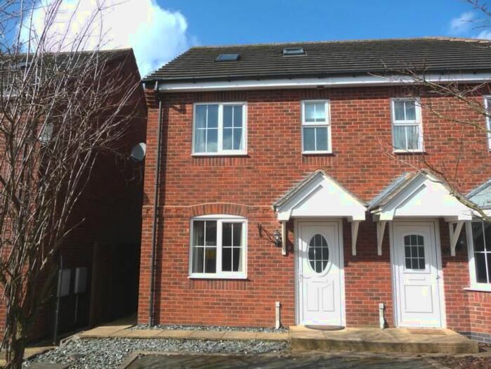 3 Bedroom Semi-Detached House To Rent In The Lakins, Measham, Swadlincote, DE12