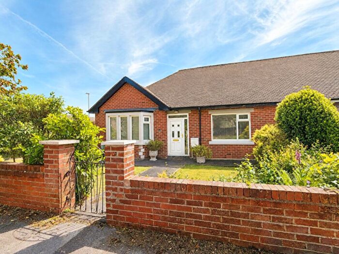 2 Bedroom Bungalow To Rent In Pembroke Road, FY8