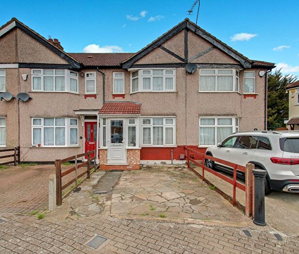 2 Bedroom Terraced House For Sale In Kingsmead Drive, Northolt, UB5