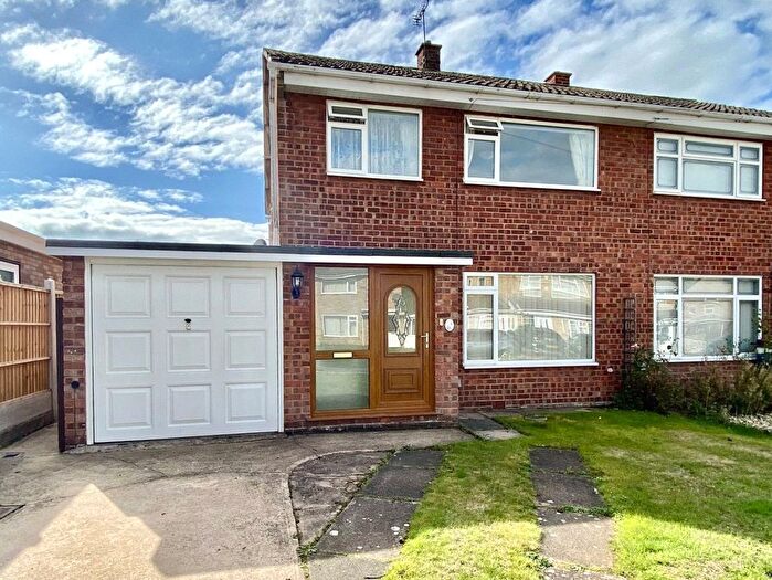 3 Bedroom Semi-detached House For Sale In Morville Drive, Wellington, Telford, Shropshire, TF1