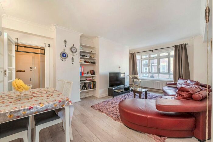 2 Bedroom Flat To Rent In Portsea Hall, Portsea Place, Hyde Park, London, W2