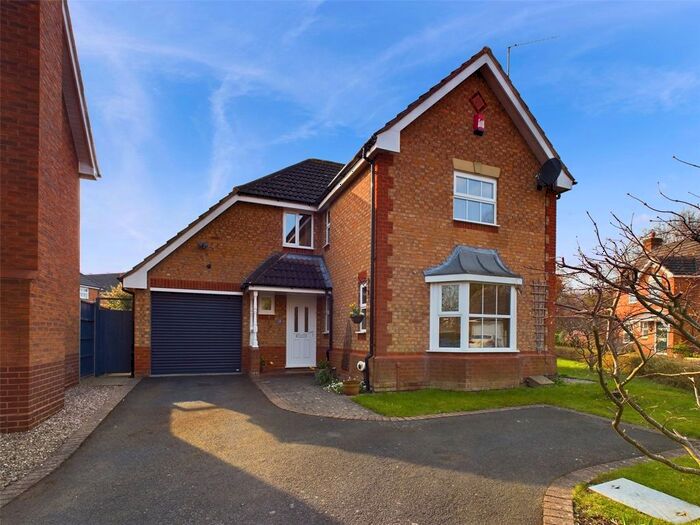 4 Bedroom Detached House For Sale In Walmer Crescent, Worcester, Worcestershire, WR4