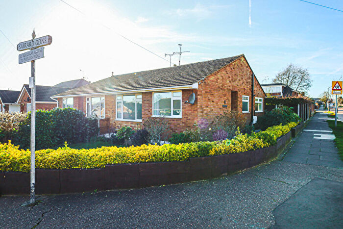 2 Bedroom Semi-Detached Bungalow For Sale In Sairard Gardens, Leigh-on-sea, SS9