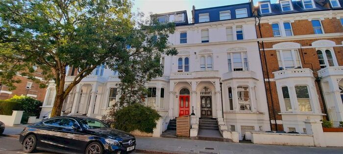 2 Bedroom Flat To Rent In Sinclair Road, Brook Green, London, W14
