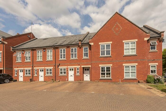 3 Bedroom Terraced House To Rent In Beningfield Drive London Colney, AL2