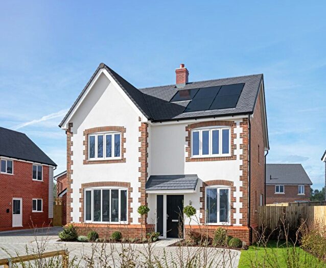 4 Bedroom Detached House For Sale In Hook Lane, Bognor Regis, PO21